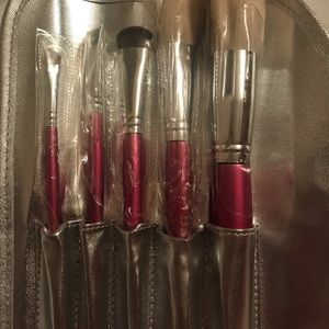 New Bed Head Makeup Brush Set in Case.